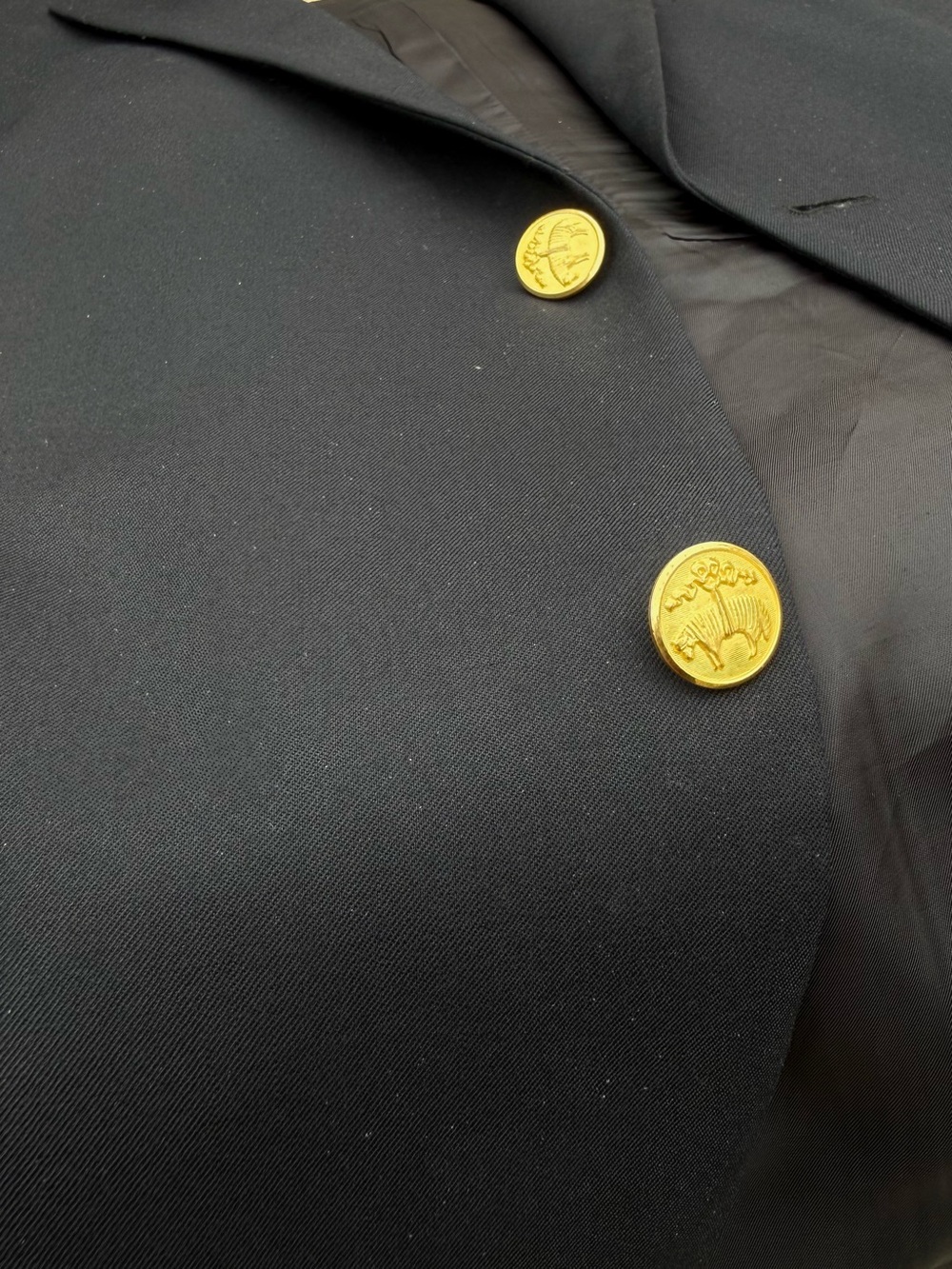 Brooks Brothers 346 Navy Blue Wool Blazer 46R Gold Crest Buttons Navy Sport Coat